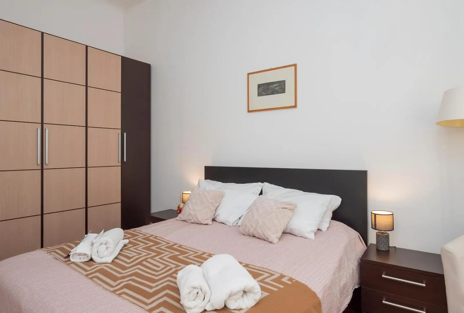 Xenia Apartments - Luxury Suite In The Centre Of Milan Italy
