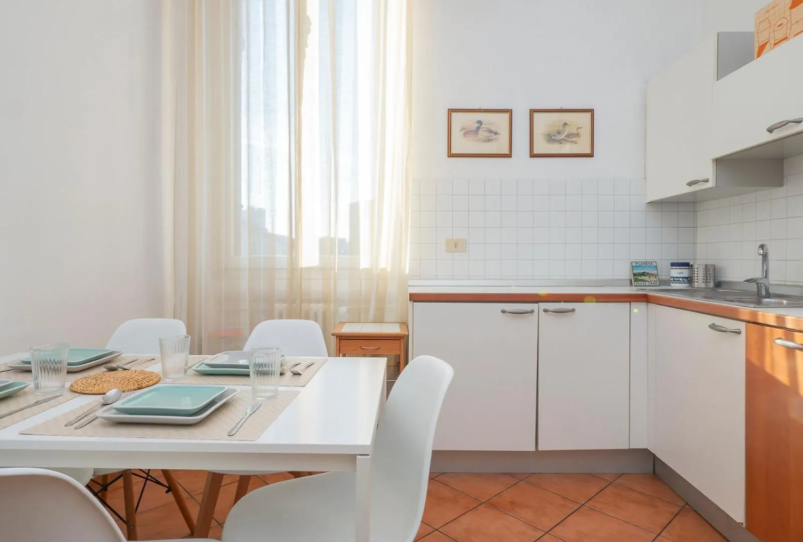 Xenia Apartments - Luxury Suite In The Centre Of Milan 0*,