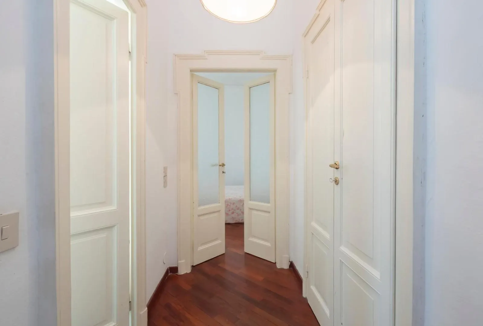 Xenia Apartments - Luxury Suite In The Centre Of Milan 0*,  Italy