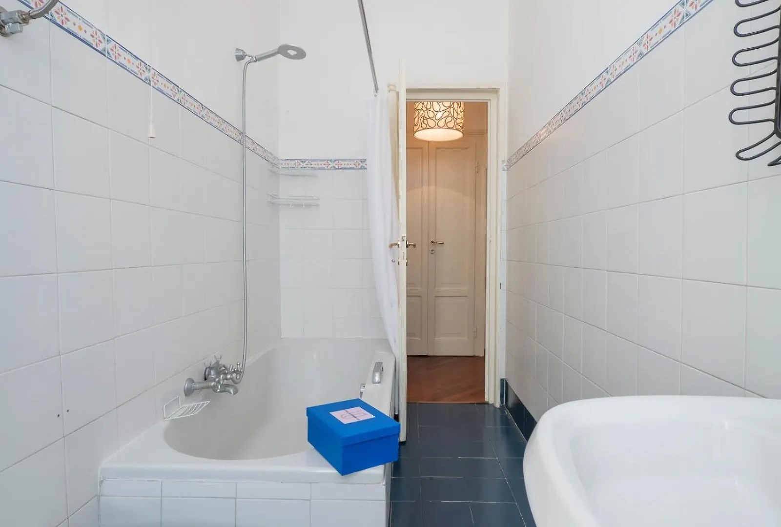Xenia Apartments - Luxury Suite In The Centre Of Milan Italy