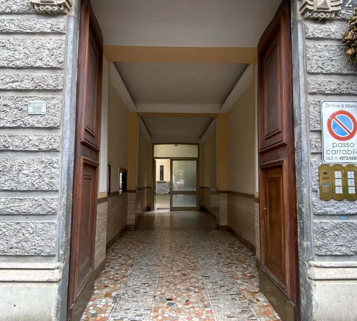 Xenia Apartments - Luxury Suite In The Centre Of Milan Italy